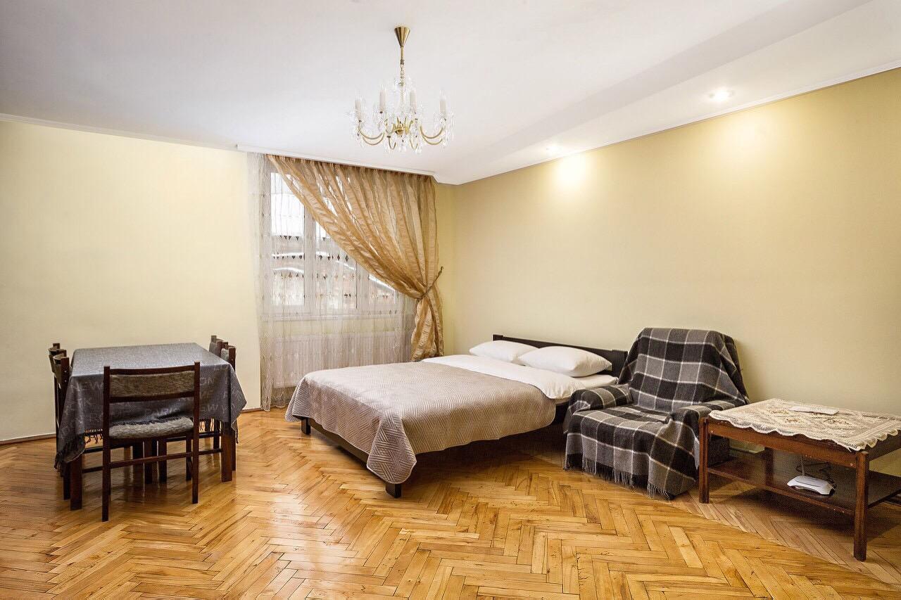 Full House Апартаменти На Площі Ринок Lviv Exterior foto